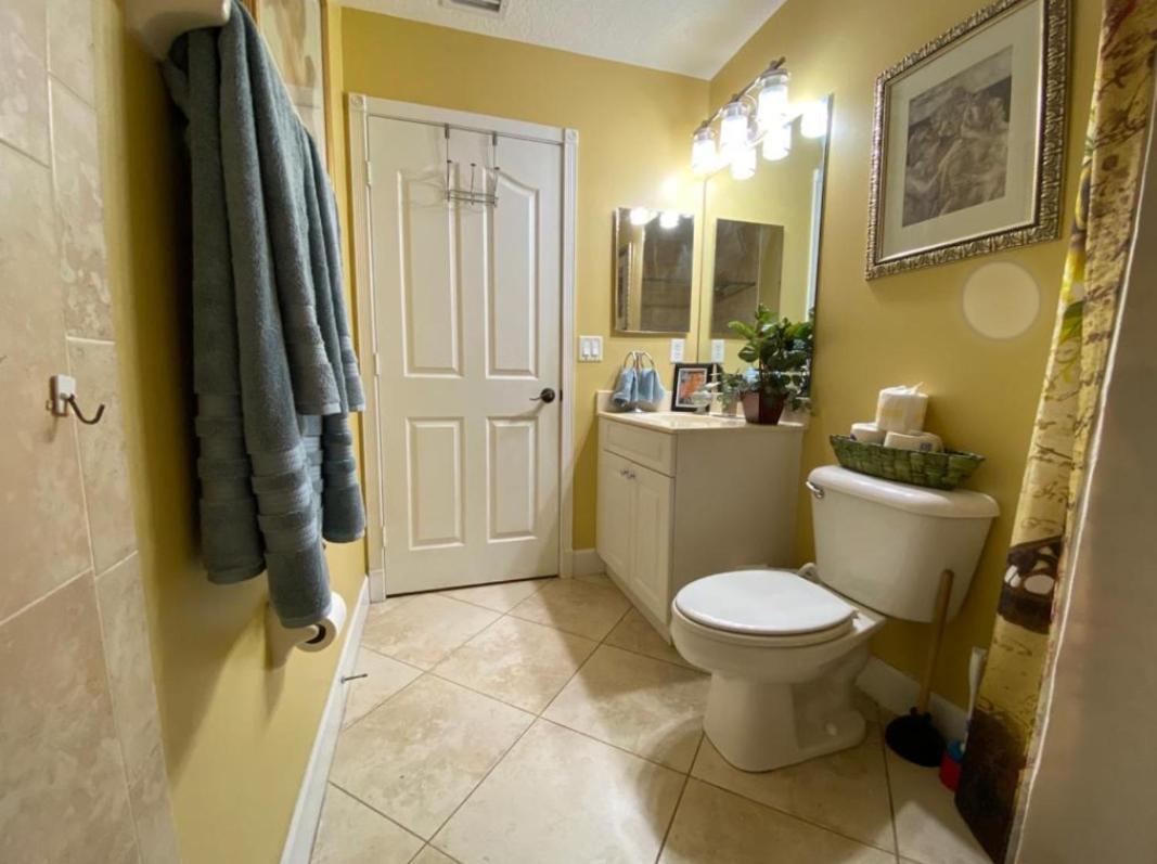 A Treasure Coast Gem- Private Entrance And Private Bathroom Port St. Lucie ภายนอก รูปภาพ