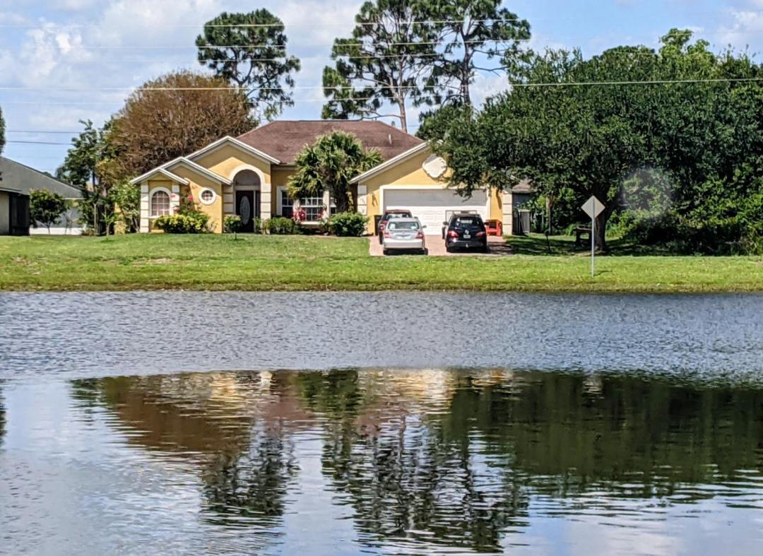 A Treasure Coast Gem- Private Entrance And Private Bathroom Port St. Lucie ภายนอก รูปภาพ